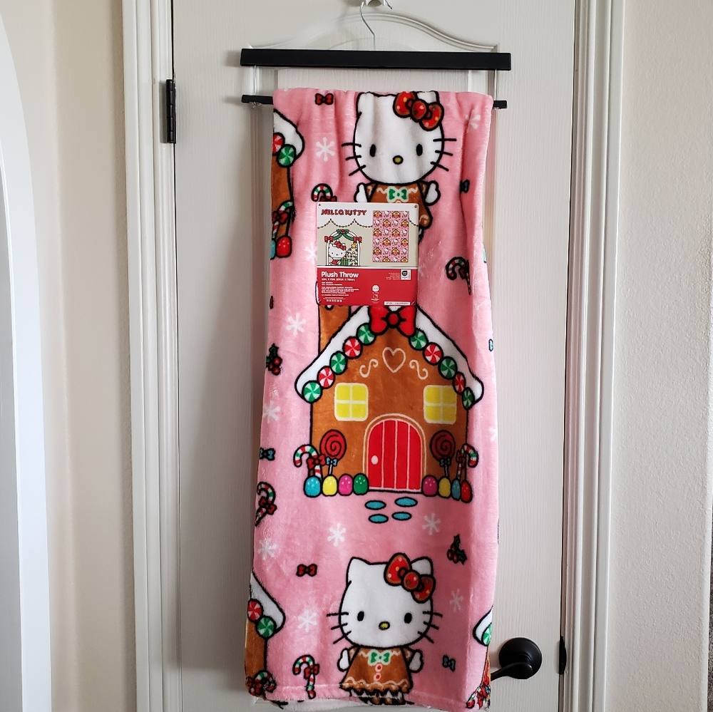 Hello Kitty Gingerbread Christmas Pink Holiday Plush Throw Blanket 50x70 NWT